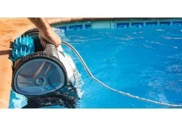 Les différents types de robots pour le nettoyage de votre piscine